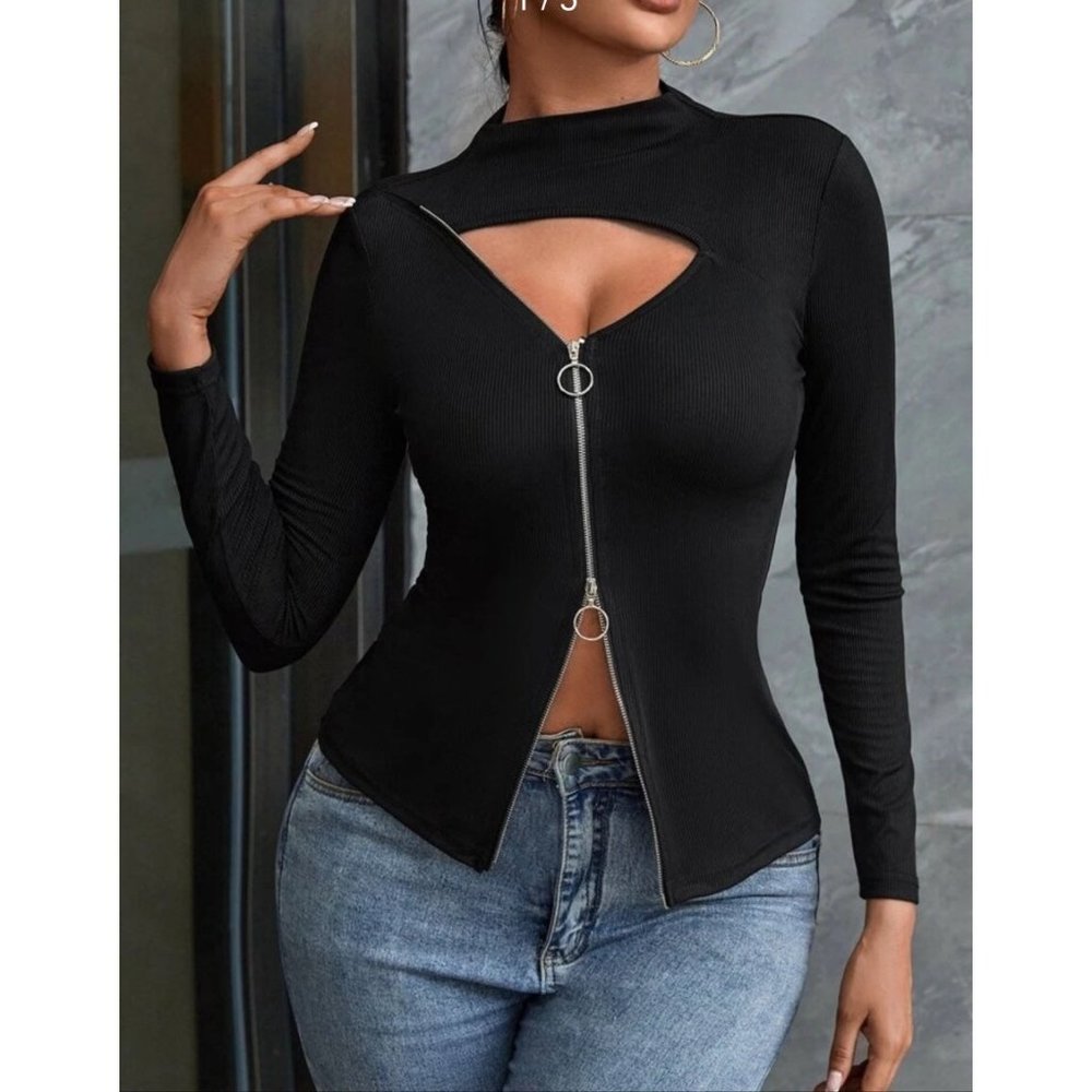 Shein black cut out O ring zip ribbed long sleeve- size XL